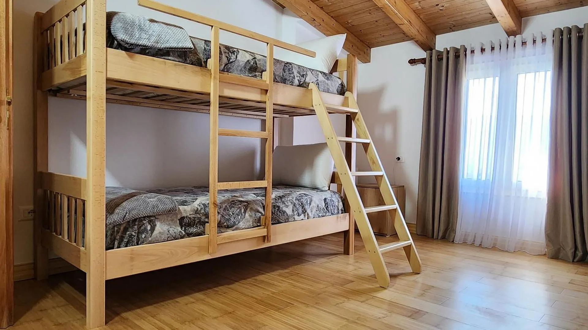 Casa vacanze Villa Uphill House. Vorë Albania